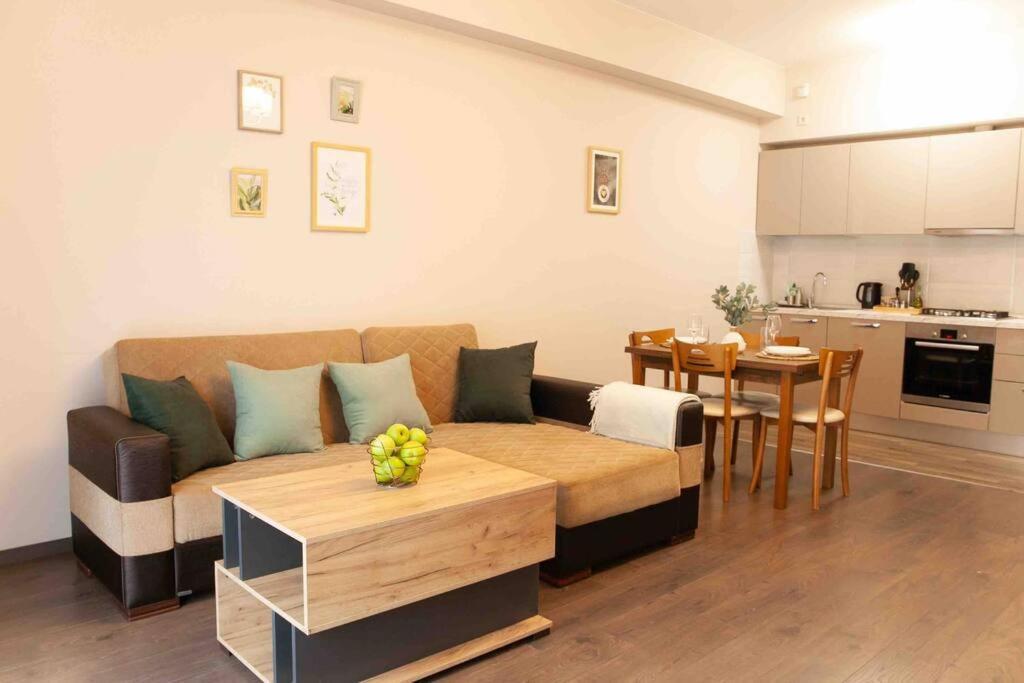 Gg Home - Cozy 1 Bedroom Apartment On Kazbegi Avenue 15 Tbilisi Exterior foto