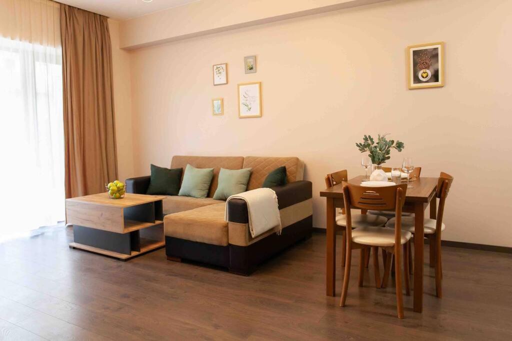 Gg Home - Cozy 1 Bedroom Apartment On Kazbegi Avenue 15 Tbilisi Exterior foto